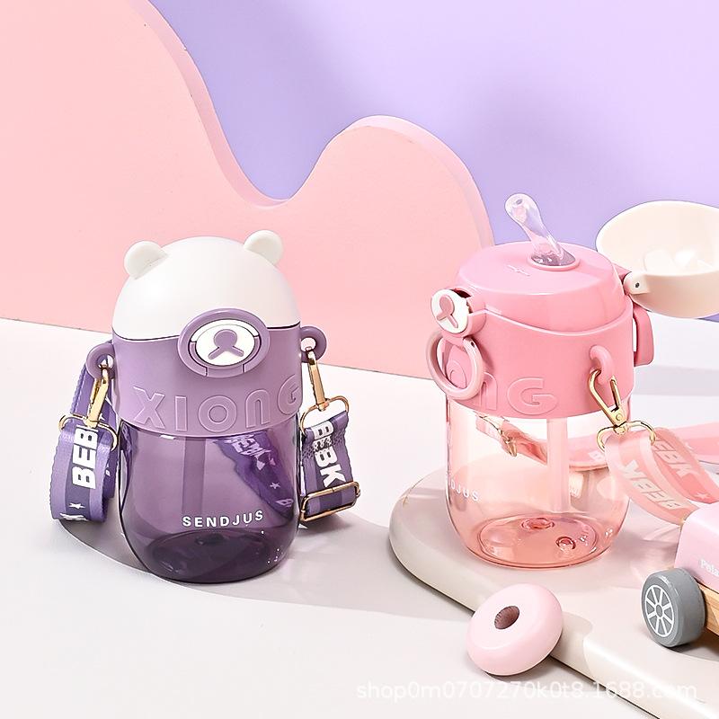 Water bottle bear plastic cup elastic cover with straw water cup children's kettle crossbody strap student cup straw cup portable