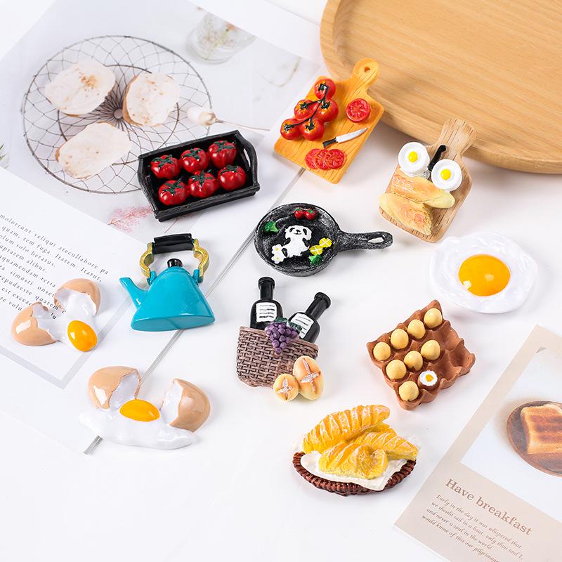 Creative Resin Tomato Baguette Simulation Accessory