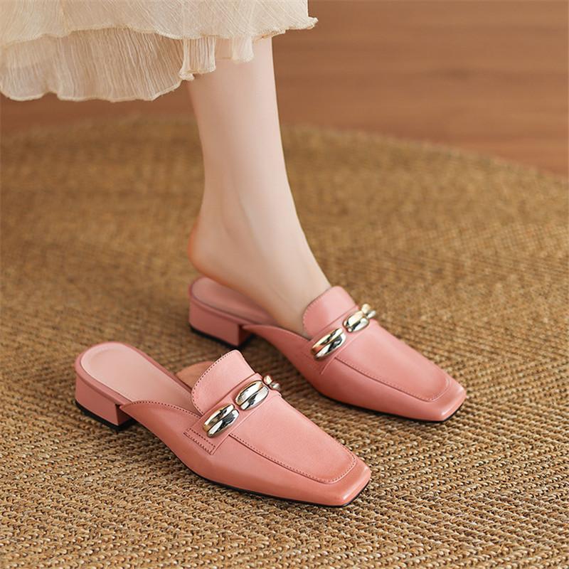 Fashion New Summer Slippers Genuine Leather Slippers for Women Fashion Metal Decoration Square Toe Low Heels Cover Toe Slippers Sandals