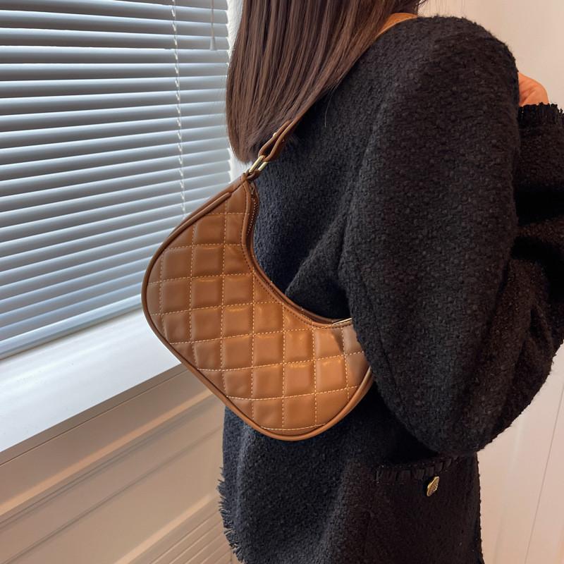 Chic Retro Commuter Rhombus Women s Bag Summer 2023 Korean New Crossbody Bag Stylish French Popular Shoulder Bag коричневый