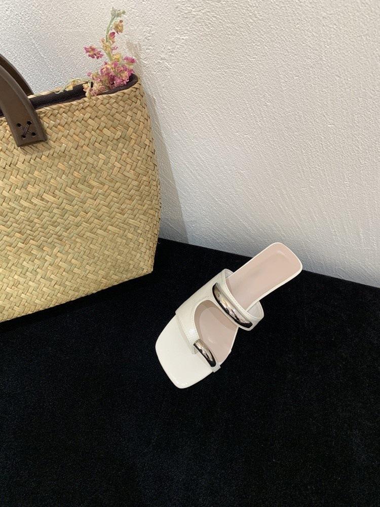 Holiday style, looking thin~ set of toe sandals for outer wear 2025 spring and summer new thin straps square head versatile outer wear slippers