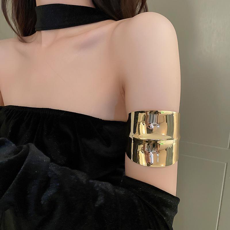 Trendiger grenzüberschreitender europäisch-amerikanischer offener Armreif: Nischen-Design-Armband mit Persönlichkeit und Stil