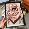Xiaoxiangfeng new foreign air magnetic buckle scarf high-end triangular scarf versatile neck protection scarf printed windproof square scarf