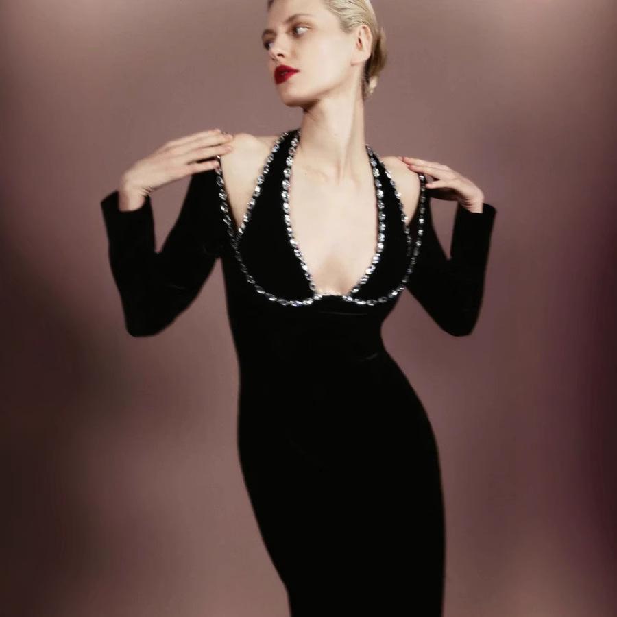 

Европейское и американское трансграничное вечернее платье халтер с V-образным вырезом и бисером для женщин Large чёрный