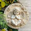 Entzückendes Cherub Holzschild - Engel Rundes Schild für Haustür Wandbehang Dekor - Idealer Hängeschmuck für Zuhause