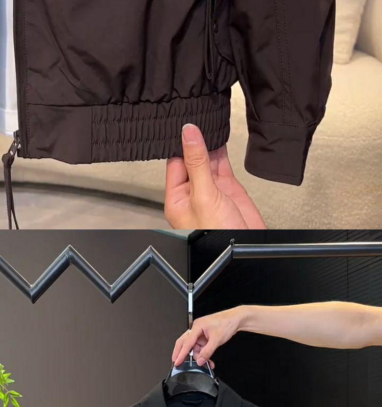 2025 Trendig Herrjacka med Broderade Bokstäver och Slag – Lätt Lyxig Casual Ytterplagg