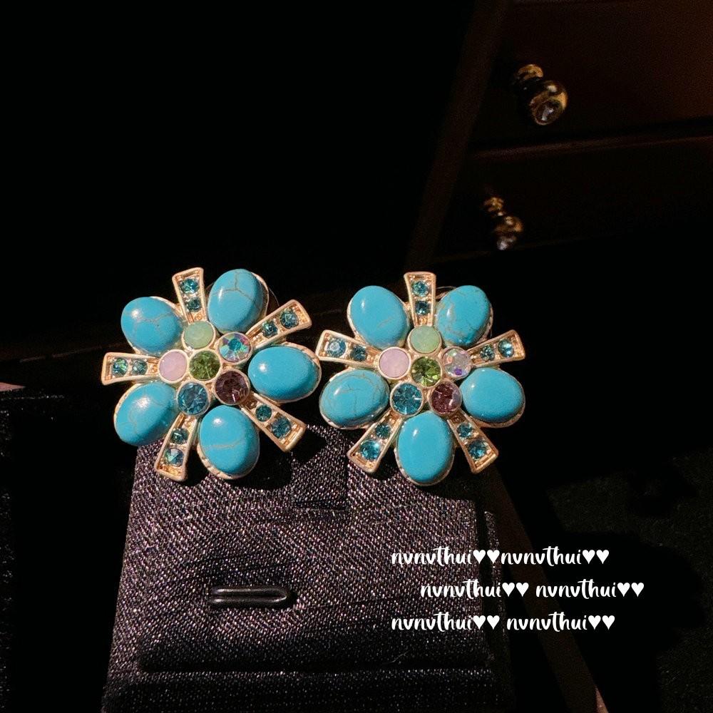 

Nvnvthui Серьги-гвоздики Sotheby s с гладкой поверхностью, инкрустированные драгоценными камнями, покрытие 18 карат золотом, серьги с бирюзовым цветком и цирконами