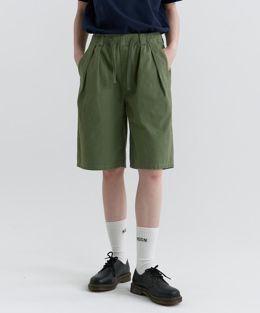 MAGOODGAN Bernard 4918 Double-Pleated Khaki Elastic Waist Shorts
