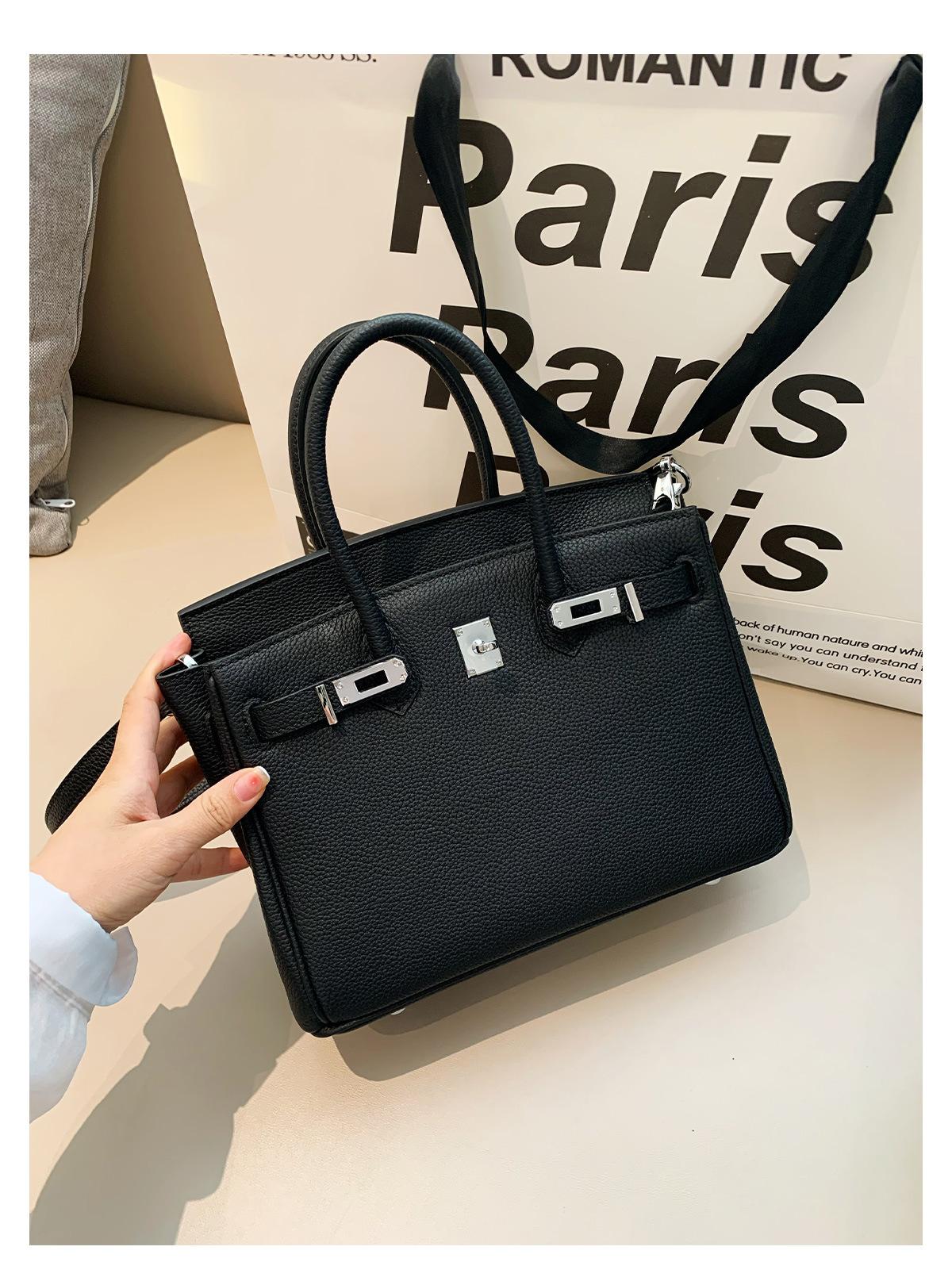 

Верхній шар коров ячої шкіри 2025 Мода Металевий ланцюжок Сумка Новий стиль Натуральна шкіра Жіноча сумка Все-матч Одне відділення Сумка через плече Ручна сумка-клатч 20x10x15cm