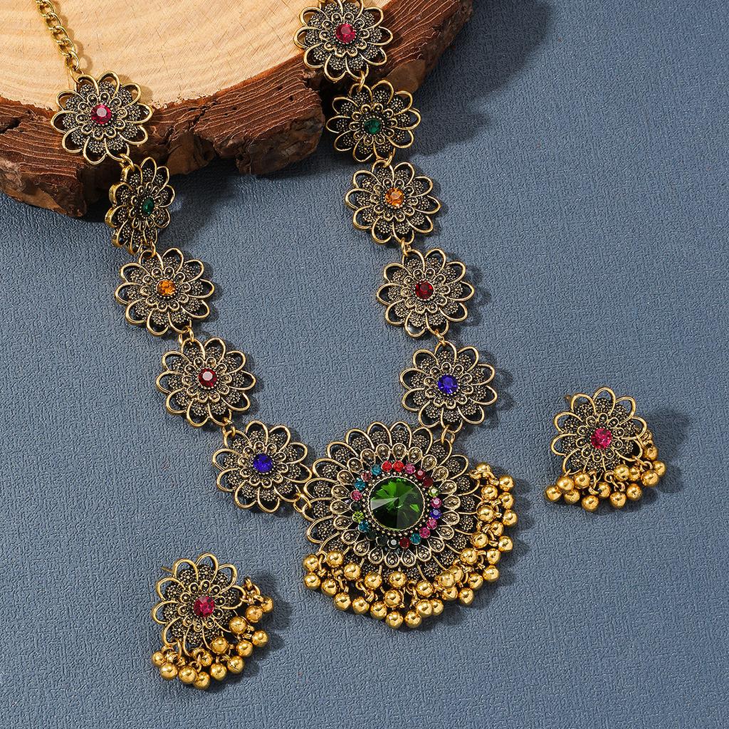 Retro Flower Chain Necklace Set for Women Crystal Tassel Earrings Necklace Bohemian Jewelry Accessories