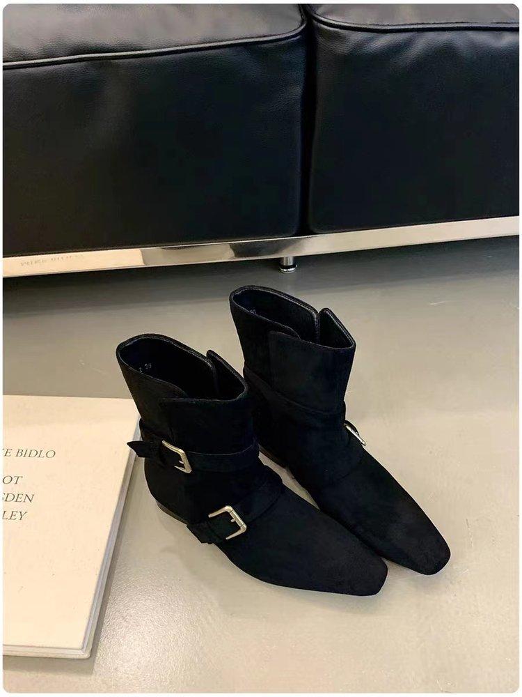 2025 autumn and winter Korean version new niche design retro French short boots small square head western boots medium boots women's boots