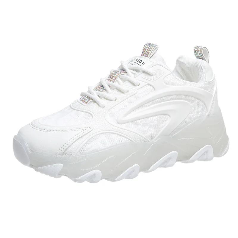 2024 m. pavasario nauji moteriški batai kasdieniai aukštinantys tinklelio batai madingi lengvi kvėpuojantys moteriški sportbačiai