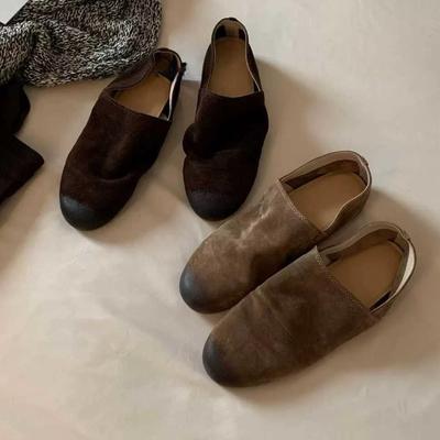 Version peau de mouton~ rétro niche couleur mate polie bout rond bouche profonde fond plat mocassins à un pédale chaussures simples d'automne et d'hiver pour femmes