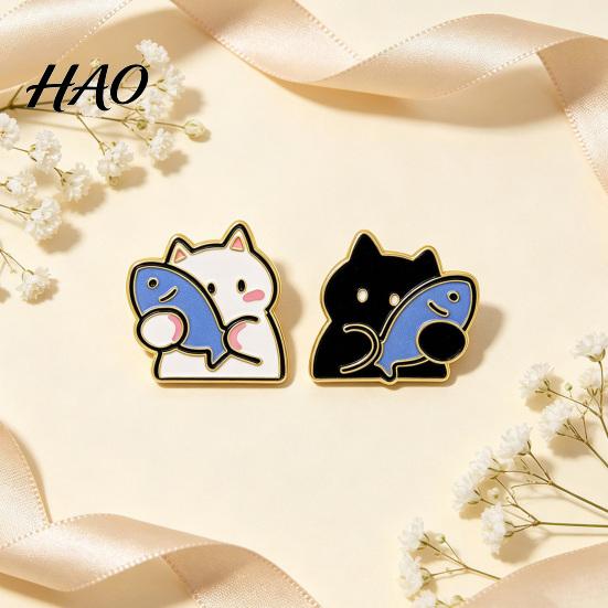 Animal Clothing Accessories Holding Fish Cartoon Cat Brooch, Enamel Kitten Alloy Badge Pin, Brooch for Backpacks Hats Scarves Jackets Zinc Accessory