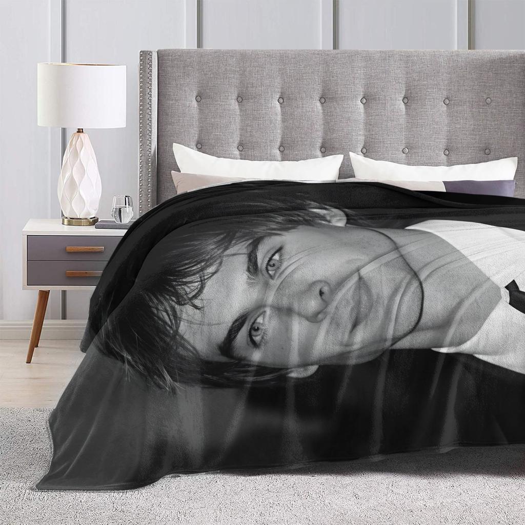 Coperte Damon Salvatore Coperta in Flanella da Campeggio per Esterno Calda Morbida Qualità Personalizzata Copriletto Regalo
