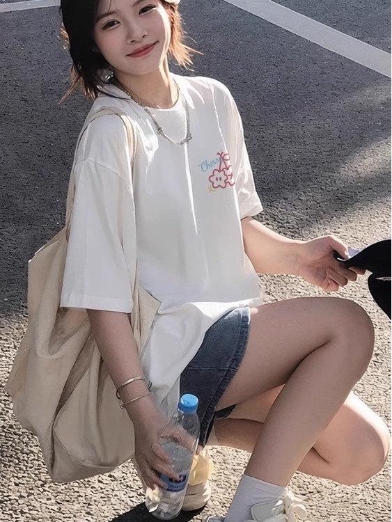 Camiseta Feminina de Verão Algodão Plus Size Estilo Retrô Americano com Estampa Divertida
