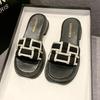 Super Fire Temperament Thick-soled Cool Slippers Women's Summer Wear Fashion 2025 New Niche High-end Going Out Beach Shoes
