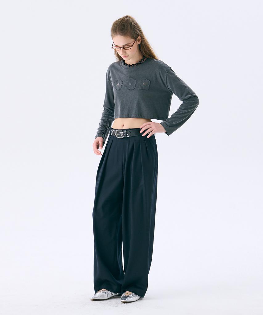 JUNEJUNE SPACE Flower Applique Crop T_Dark Grey