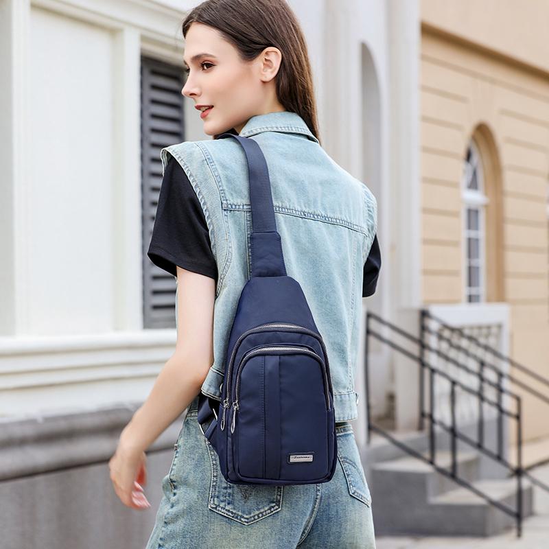 Женская нагрудная сумка — фото 5