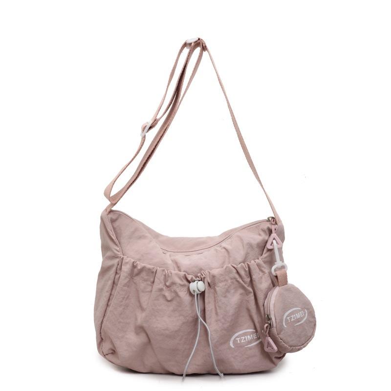 A Fashionable Summer Casual Stylish Simple and Large-capacity Single-shoulder Bag with A Simple Texture