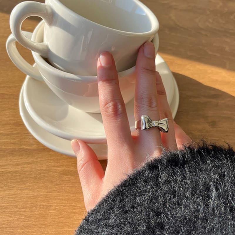 geegee [silver925] ribbon bold ring