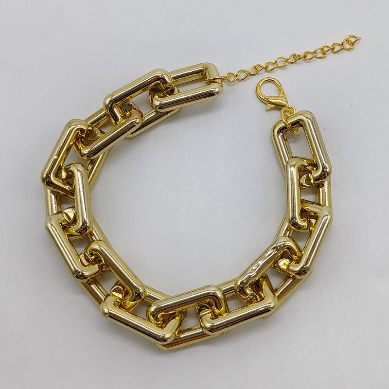 Accessori per animali domestici transnazionali: collana per animali dorata, prodotti in plastica, catenina dorata per foto, confezione universale in OPP per cani e gatti.