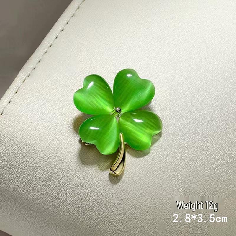 Брошь  Четырехлистный клевер : Уникальный дизайн булавки и пряжка против оголения для женской одежды зелёный