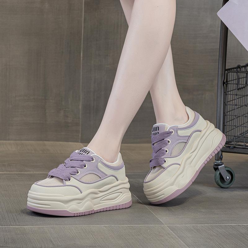 5521 Frühling und Sommer neue dicksohlige Rindsleder weiße Schuhe Damen Sport und Freizeit klassische vielseitige Board-Schuhe
