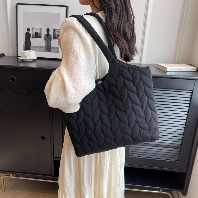 High Quality Handheld Bag Popular Women's Bag New Korean Large Capacity Tote Bag Retro Shoulder Bag Tote Handbag