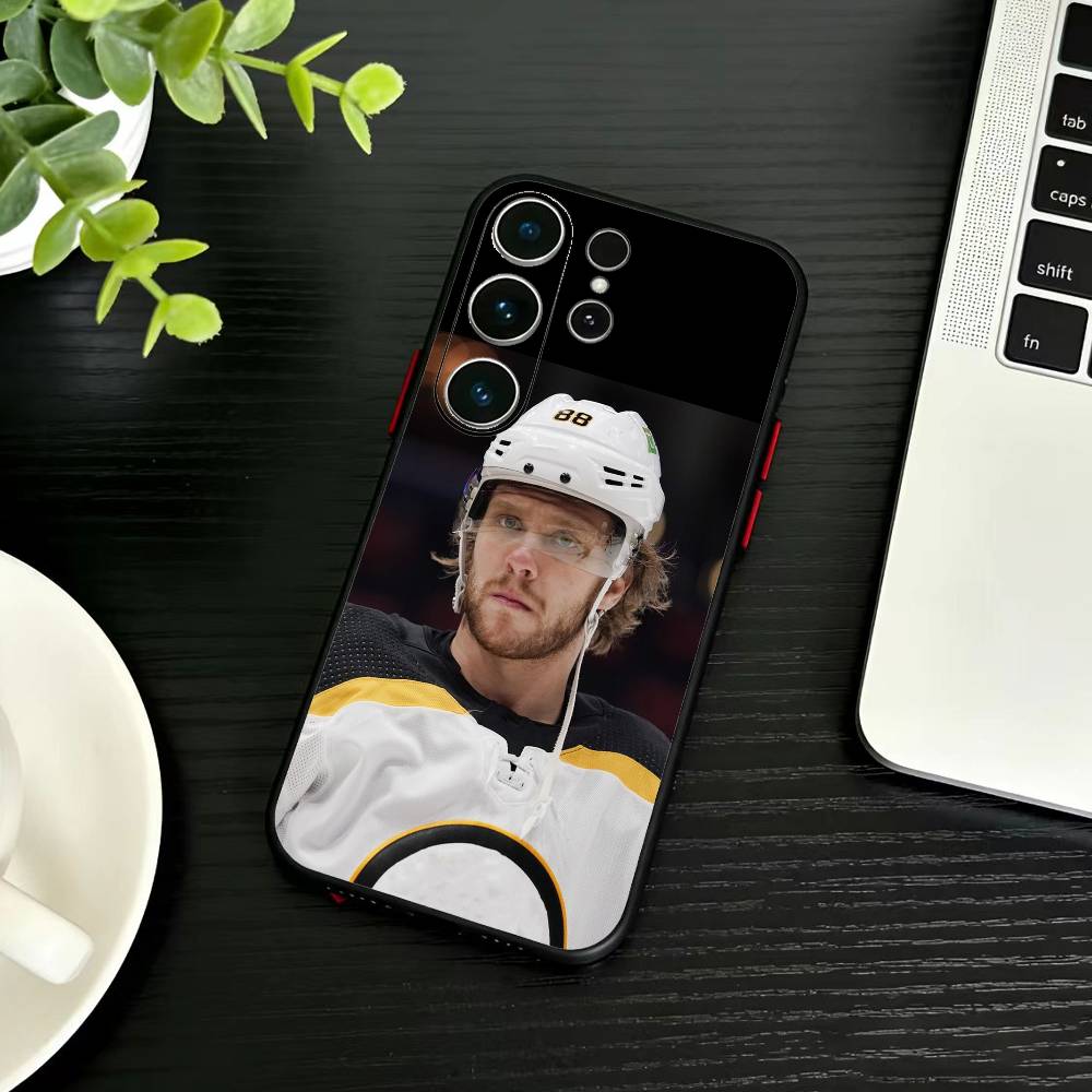 Ice Hockey Player-Heated Rivalry  Phone Case For Samsung S26,S25,S24,S23,S22,S30,S21,Ultra,Plus,FE 5G Black Soft Cover