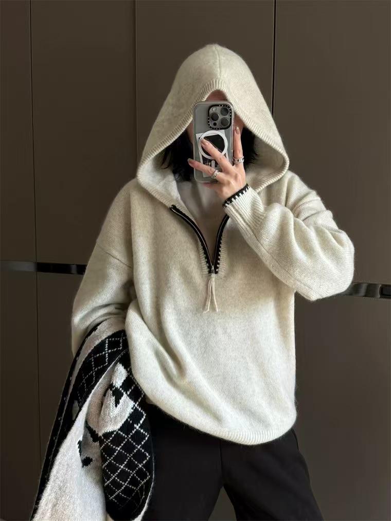 Women's Wool Knit Color Block Half-Zip Hoodie Sweater - Loose Fit, Ribbed Hem, Autumn/Winter Style.