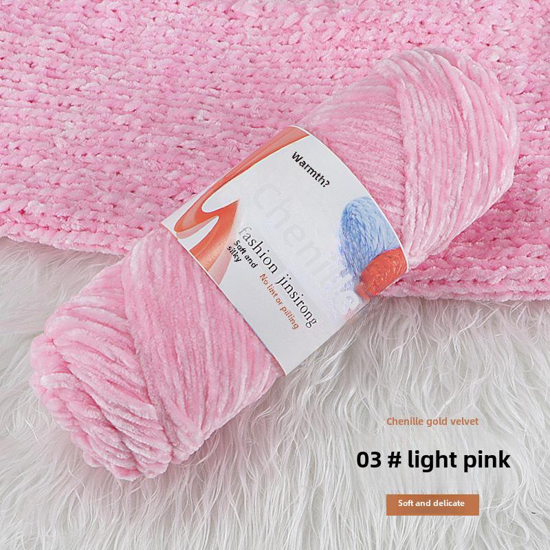 

Вязаный шарф, шапка, тапочки крючком из золотистого бархата синели, набор для самостоятельной работы из кукольной шерсти