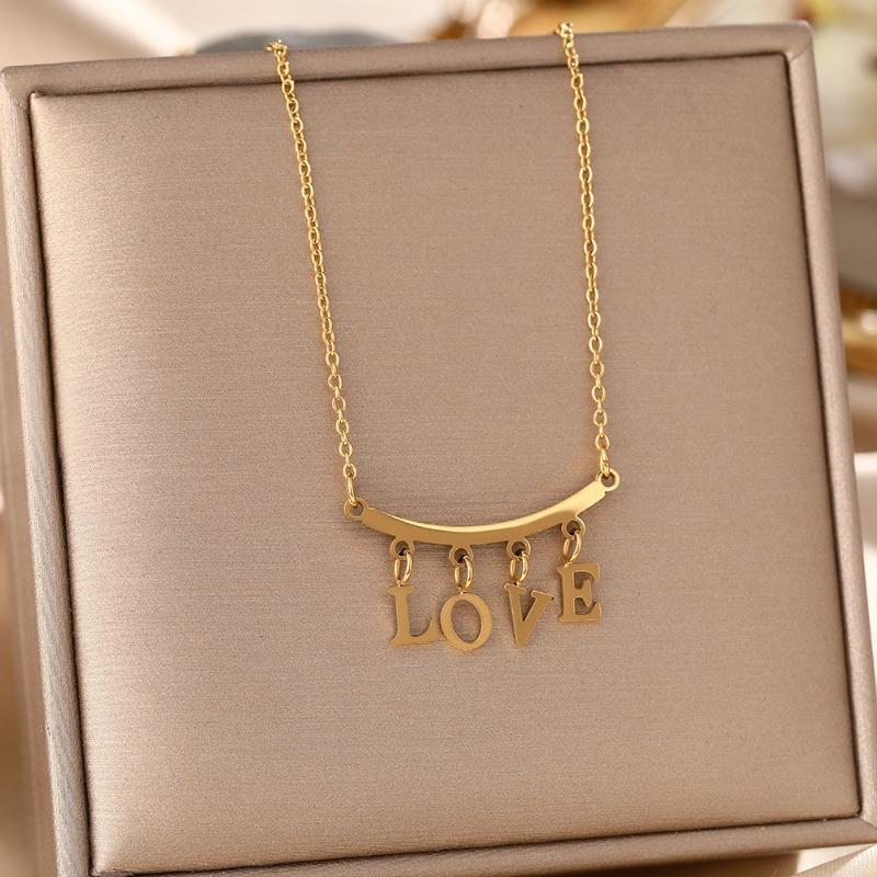 Light luxury titanium steel LOVE letter necklace, women s curved smile tag, detachable letter pendant, no fading, niche versatile collarbone chain золотой