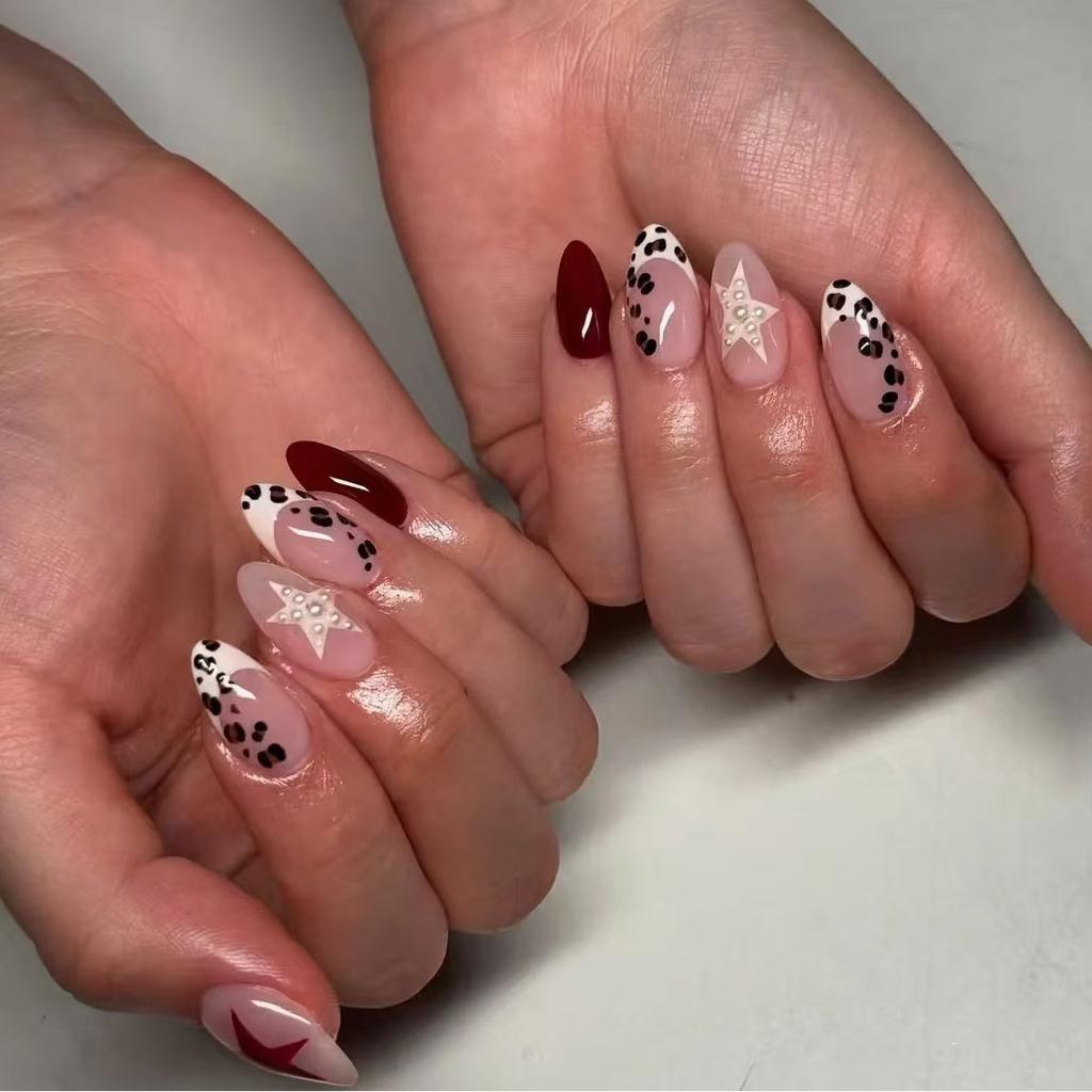 24 Stück Rosa Press-on-Nägel Kunst Leopardenmuster Französisch Lang Mandel Form Falsche Nagelspitzen Fertig Tragbar Schleife Kirsche Design Falschnagel Set