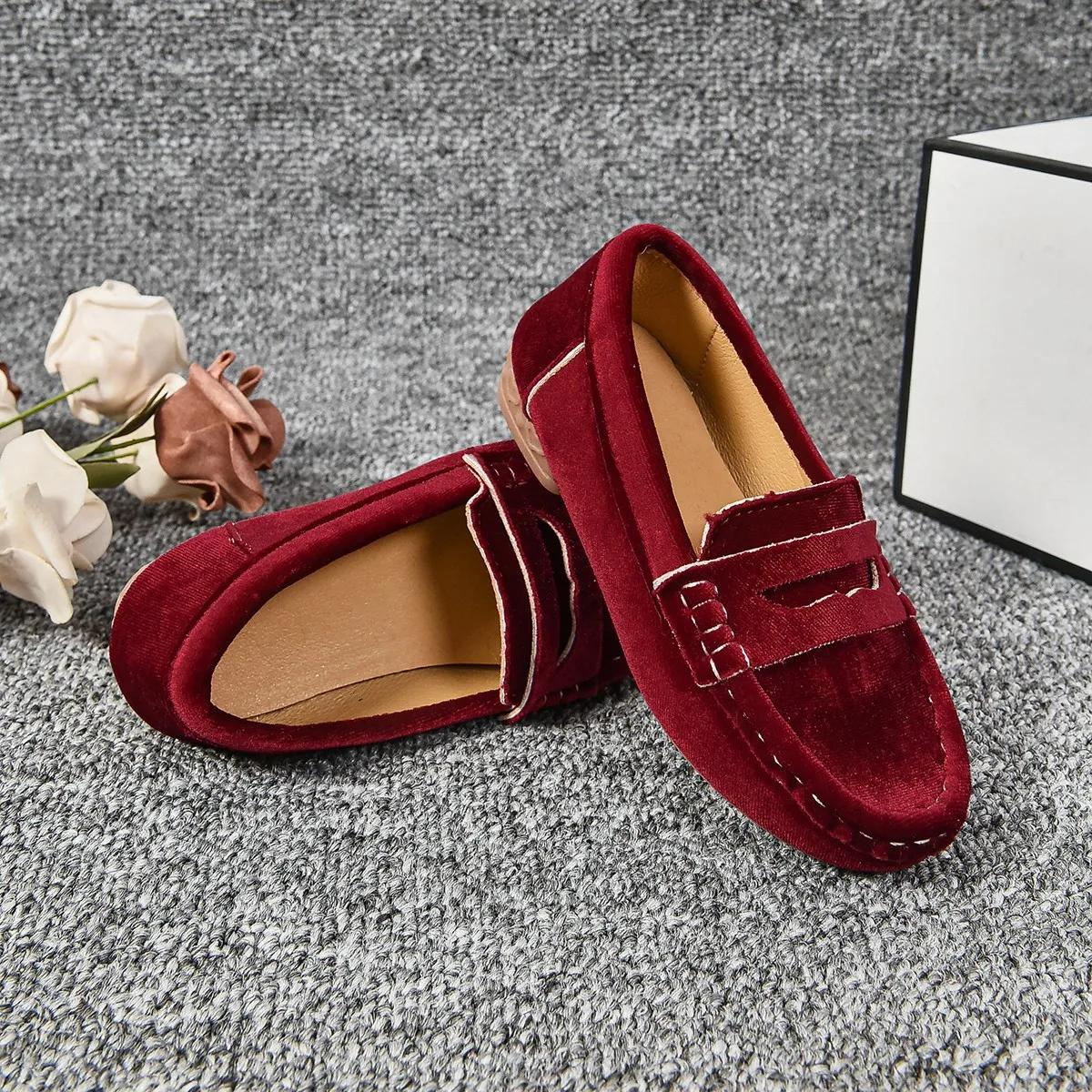 

Luxury Velvet Moccasins For Kids Girls Soft Loafers Child Red Black Velour Slip-on Flat Shoes Boys Dress Boat Zapatos 21 (Inner13.5cm) червоний