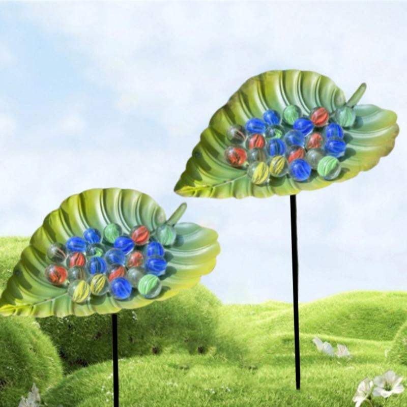 Leaf Shape Outdoor Bird Bath Winterproofed Durability Garden Decoration Feeders for Wild Birds for Nature Lover