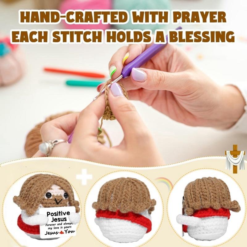 Positive Jesus Häkelpuppe mit Karte Lustige Emotionale Unterstützung Schreibtischornament Handgestrickte Figuren Geschenke Heimdekoration