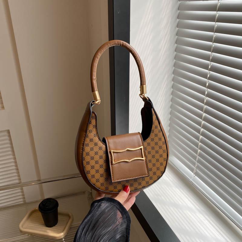 

Sleek Crescent Saddle Bag - 2023 Summer Women s Fashion Shoulder Bag темно-коричневого кольору