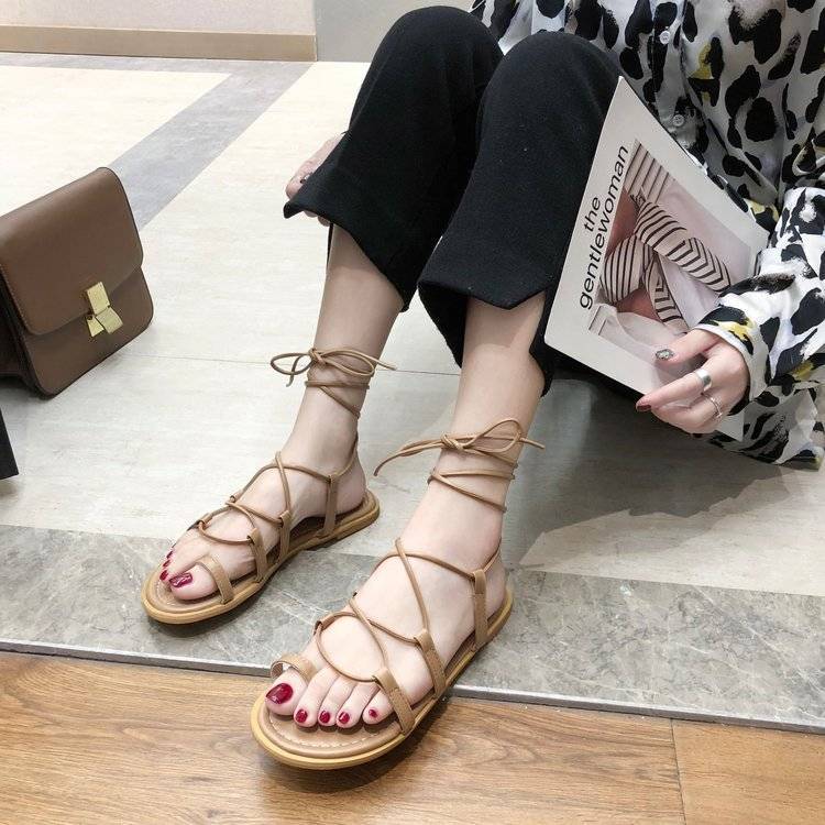 

Женская обувь без каблука, с ремешками, в римском стиле, пляжные сандалии для женщин, ПВХ обувь, высокое качество, противоскользящие, горячие продажи, в продаже, оригинал 40