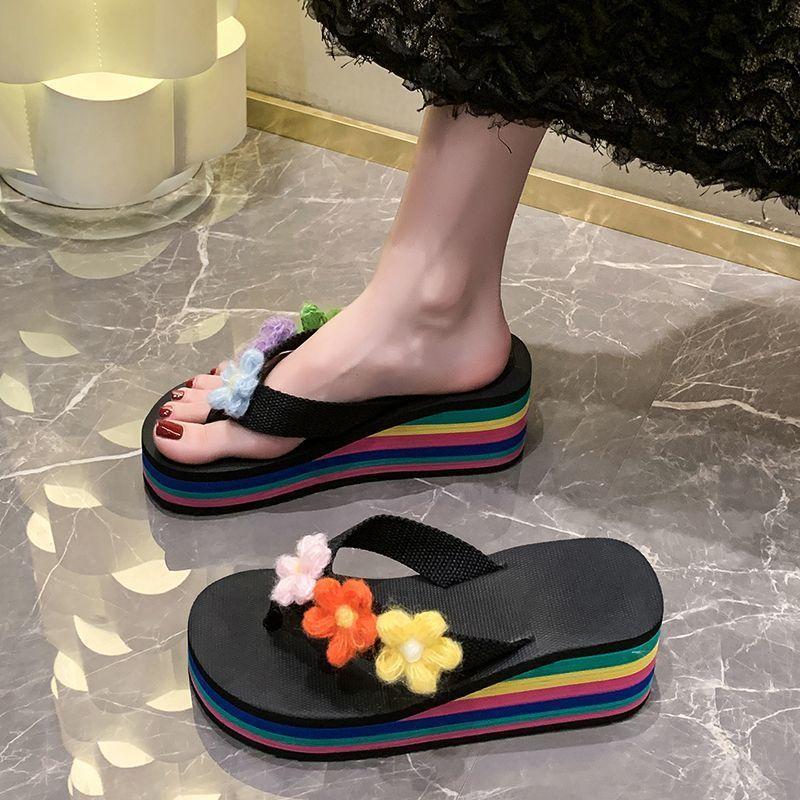 Holiday beach slippers women's outer wear 2025 summer new flower thick bottom slope heel flip-flops women's cool slippers women