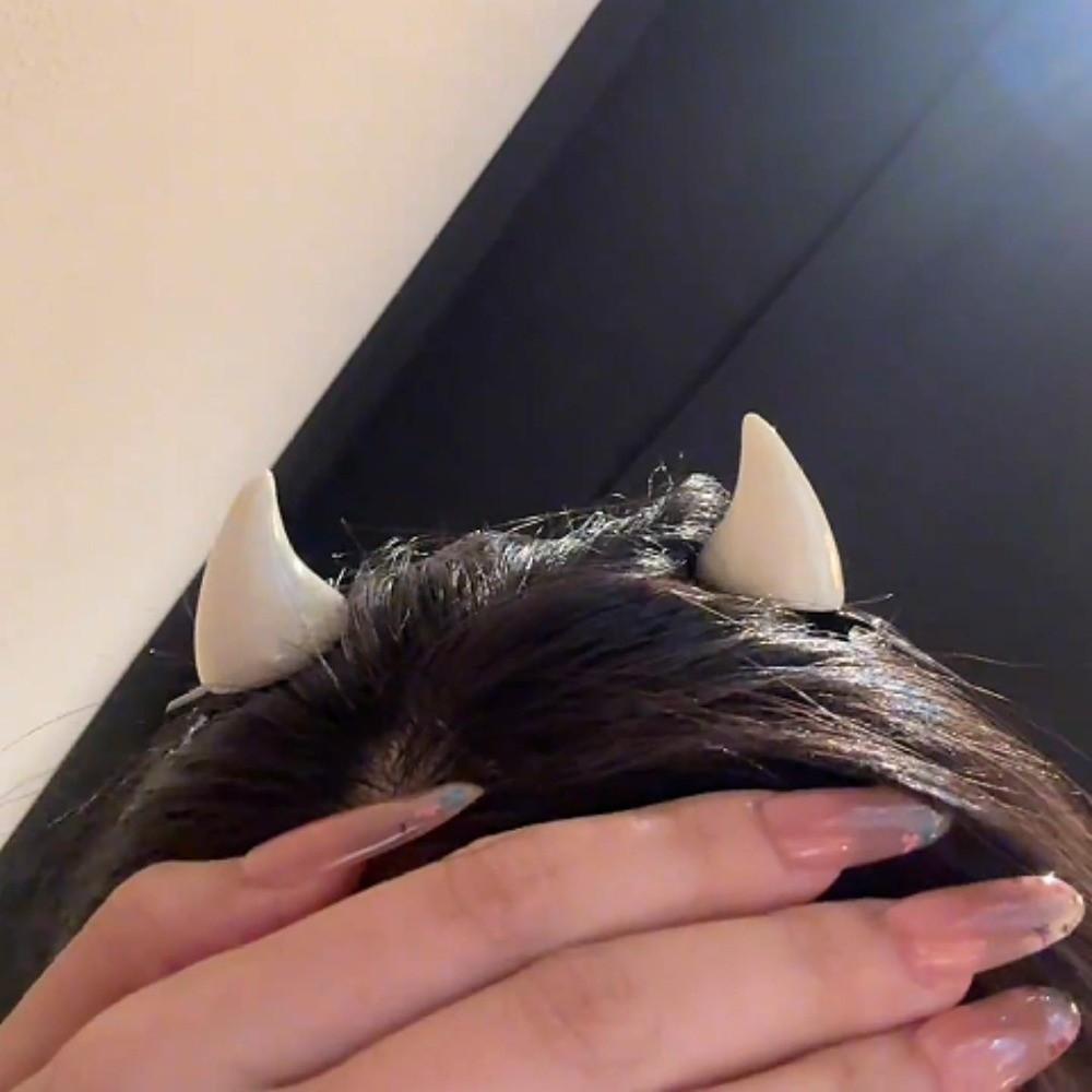 2Pcs Solid Color Devil Horn Hair Clips OX Horn Shape Duckbill Hair Clips New Hair Barrettes Women