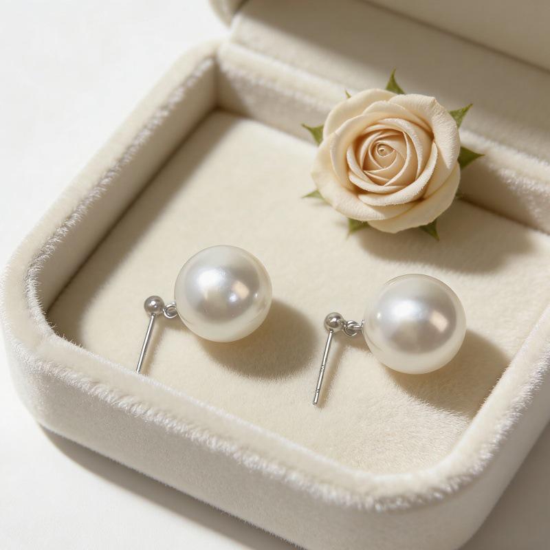 S925 Sterling Silver Australian White Pearl Stud Earrings - Fashionable and Elegant, Simple Design