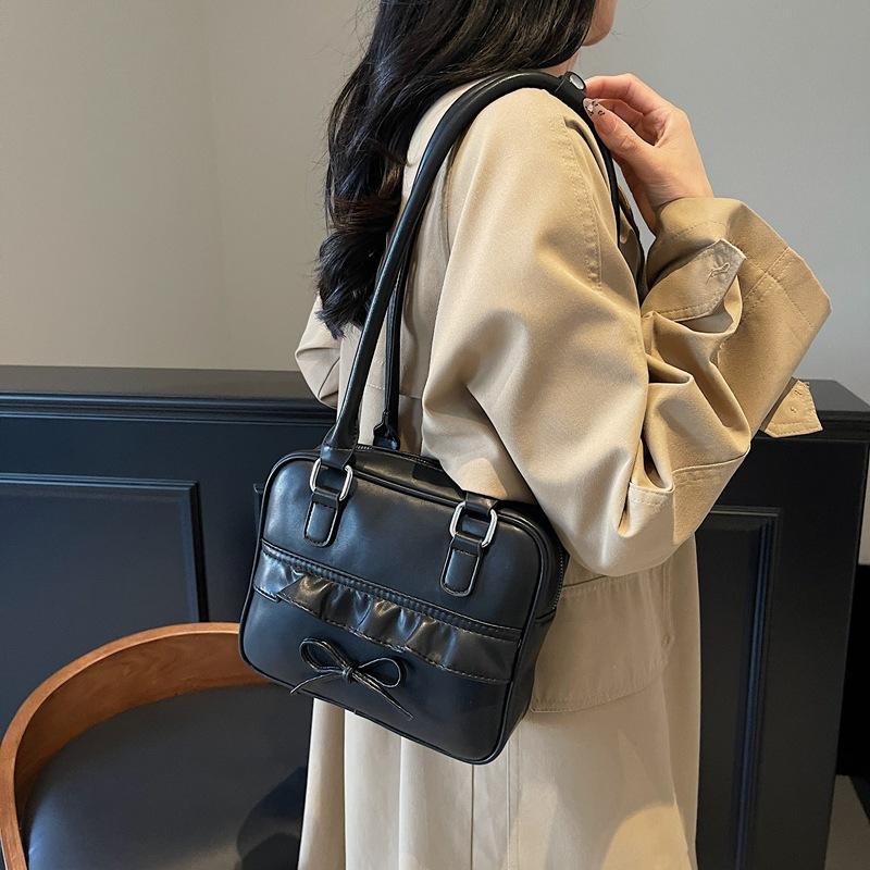 Korean niche design handbag women's 2025 new fashion bow small square bag commuter shoulder armpit bag