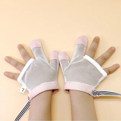 Doigt Pouce Index Main Mangeuse Correcteur pour Bébés Pour Arrêter de Mordre Couvre-doigts Enfants Prévenir l'Addiction avec des Gants