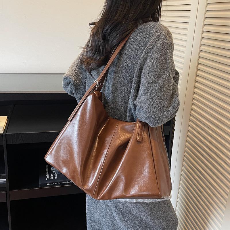 Premium Retro Shoulder Armpit Bag Women's Autumn New Large-capacity Commuter Tote Bag