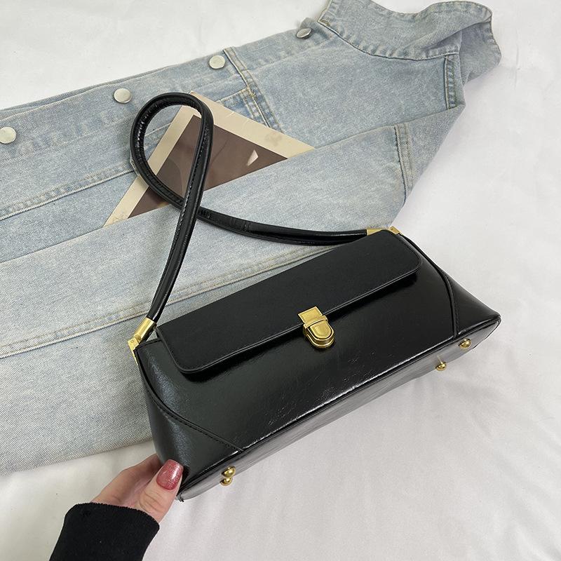 

2025 autumn new French niche retro underarm bag casual baguette bag fashionable portable simple shoulder bag чёрный