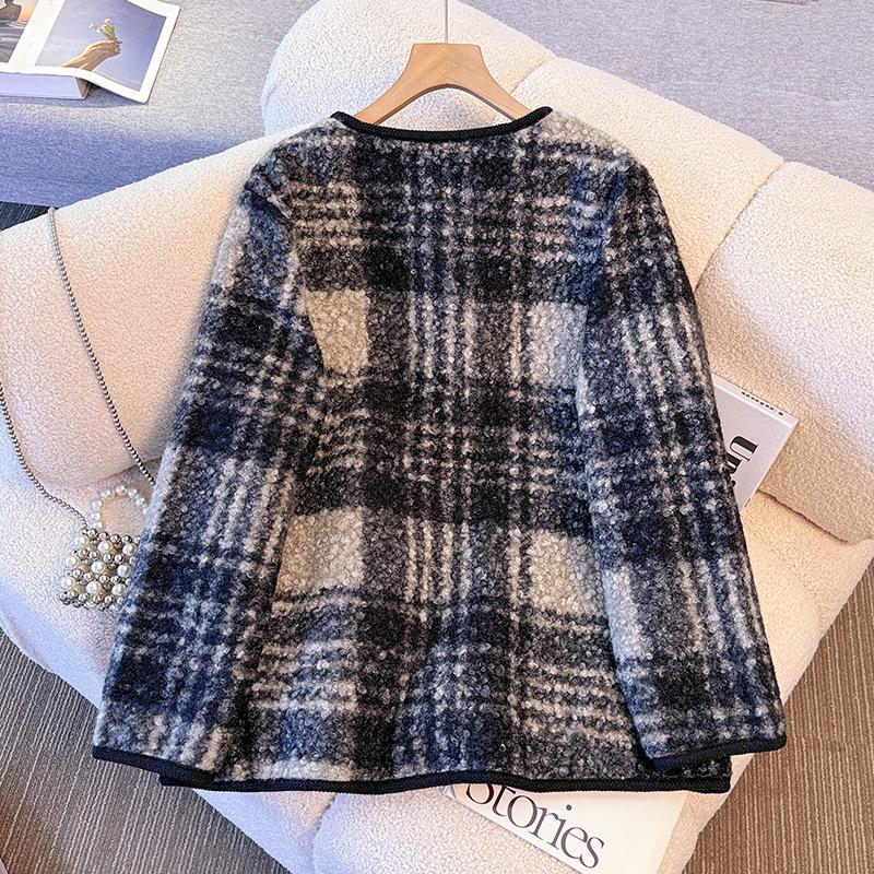 Plus-size Women's Coat with Fleece and Thickened Faux Lambskin, Winter Coat with Horn Check Pattern