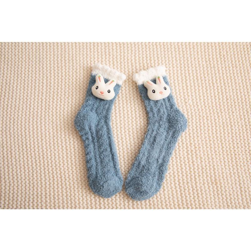 Women's Autumn and Winter Coral Fleece Postpartum Socks, Thickened Warm Mid-calf Socks, Versatile and Cute Sleeping Socks for Home Use