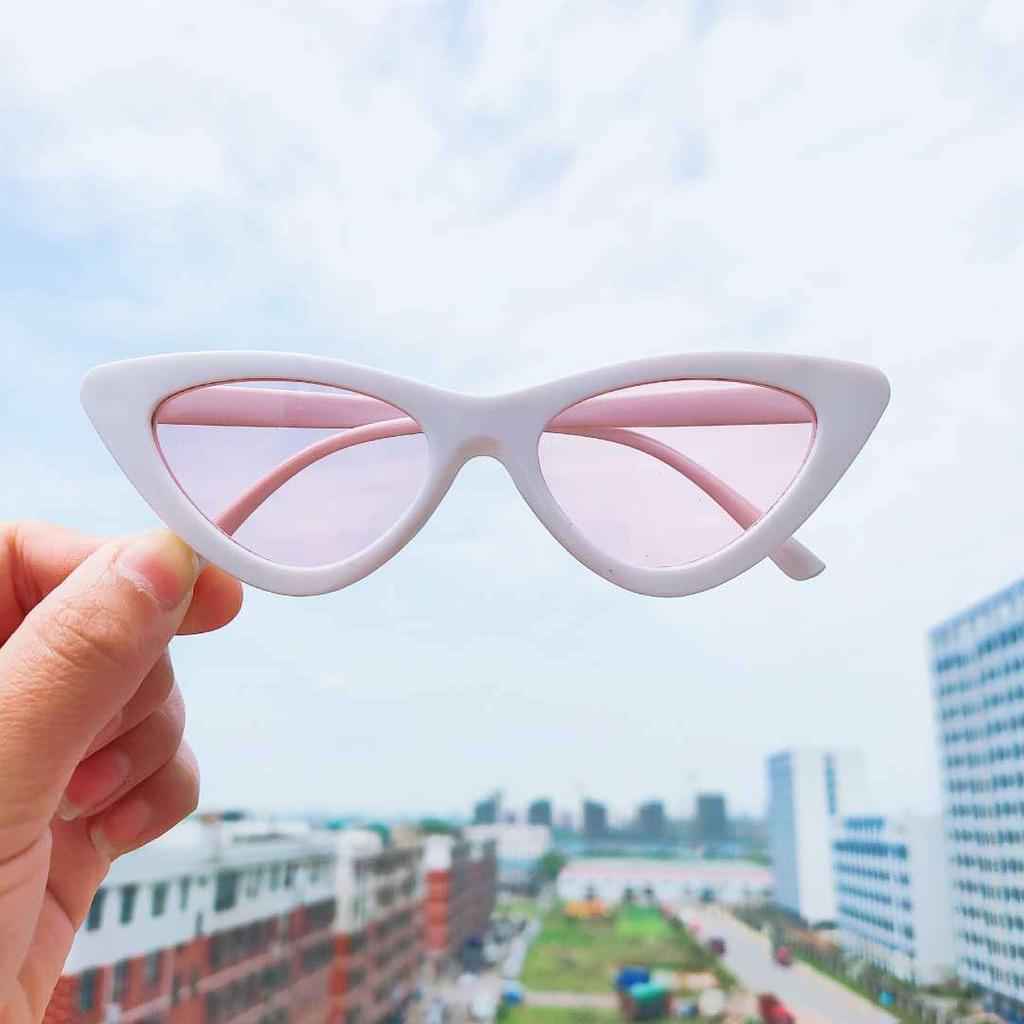 Vintage Okulary przeciwsłoneczne Kocie oko Kobiety Seksowne Retro Małe Kocie oko Okulary przeciwsłoneczne Markowy Projektant Kolorowe Okulary Dla Kobiet