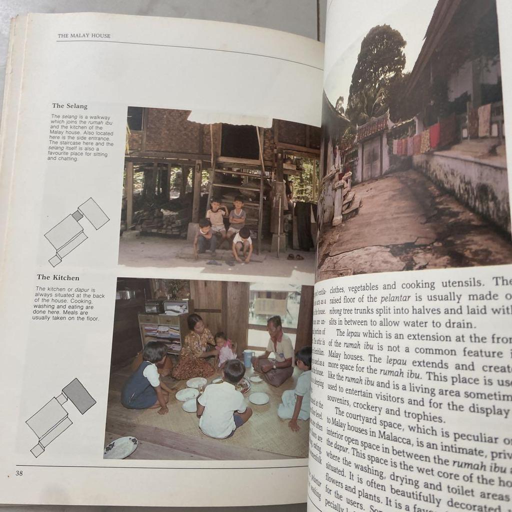 [USED] THE MALAY HOUSE Lim Jee Yuan
